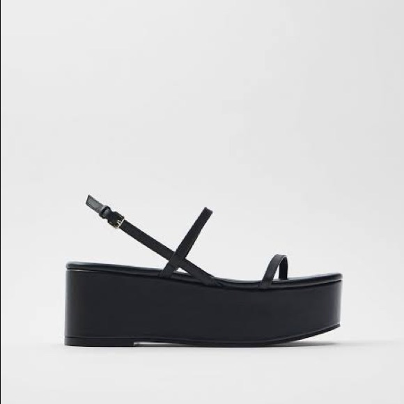 Zara Shoes - Black platform sandals/heels